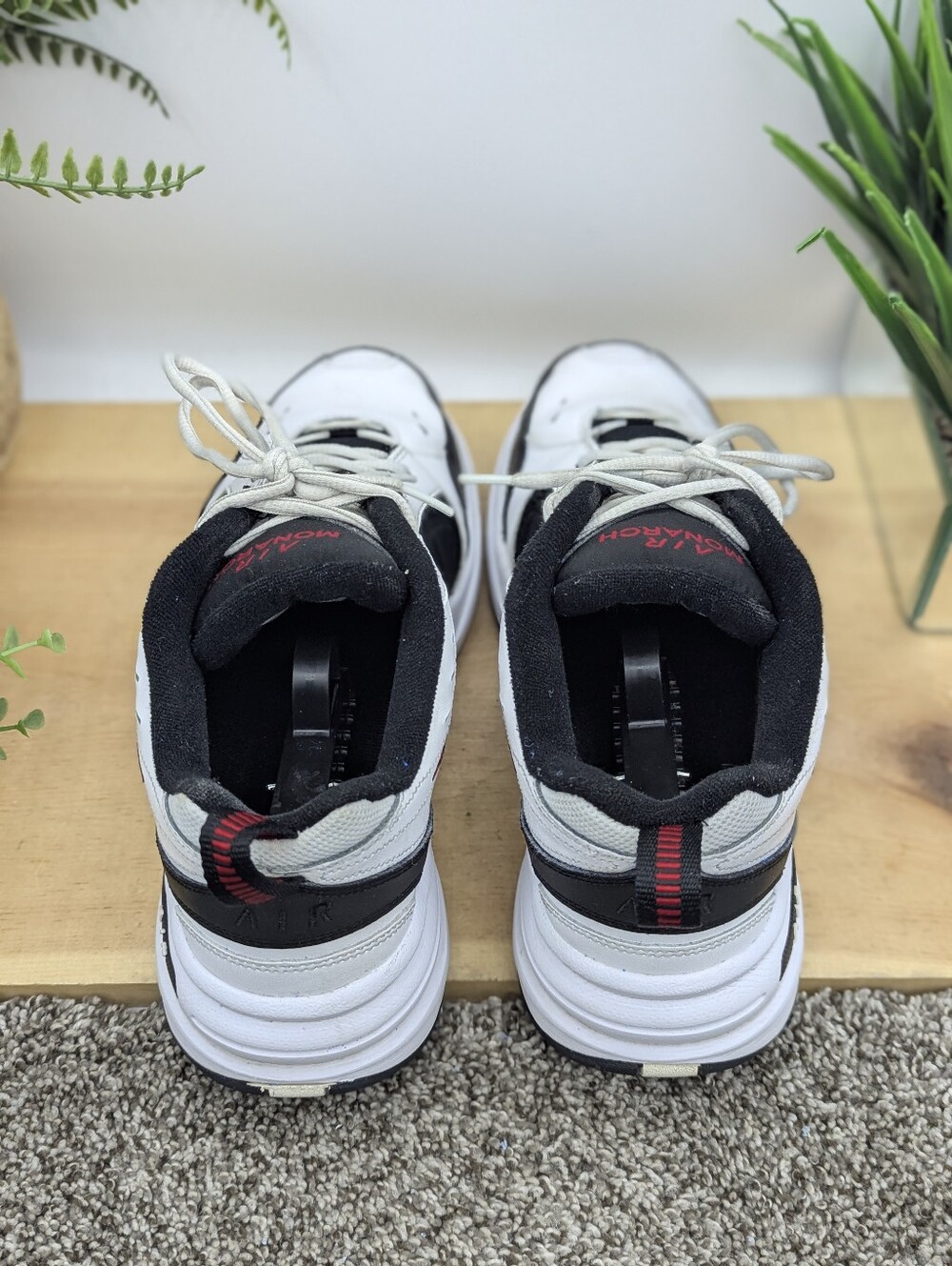 Nike Air Monarch Mens Size 9 Leather Walking Training Gym Shoes Casual Comfort - Picture 4 of 7